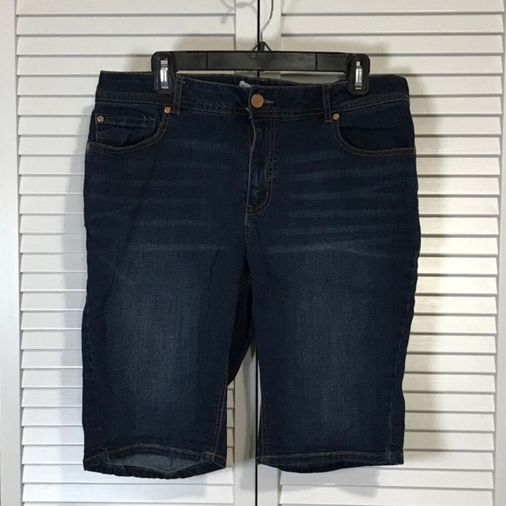 C. Est. 1946 Cato Preppy Classic Denim Dark Wash Bermuda Jean Shorts 16W